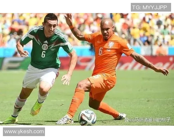 2014年世界杯经典对决回顾荷兰与乌拉圭的激烈较量与精彩瞬间